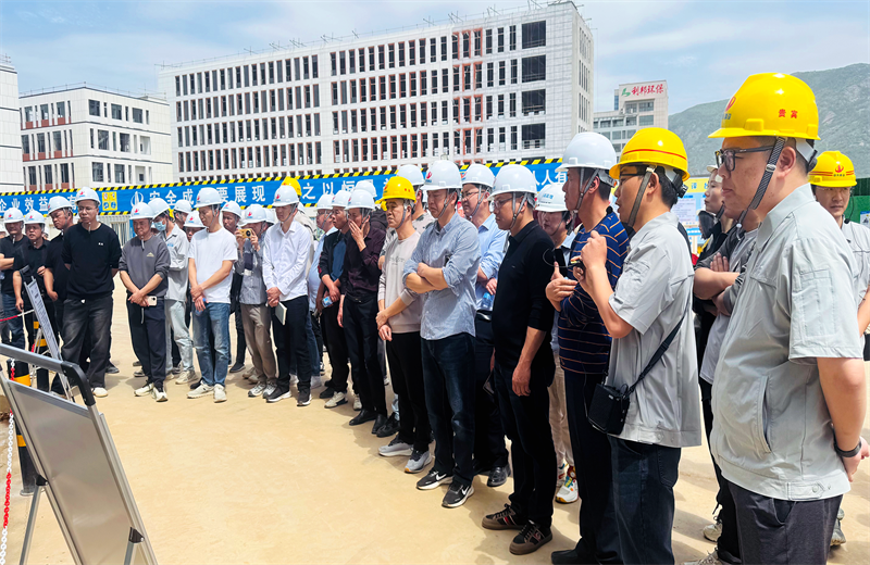 2025年4月17日，由莆田市涵江区住房和城乡建设局主办、304am永利三建承办的钢筋安装工程质量防控现场交流会在联东U谷·涵江海峡智造产业谷一期成功召开。