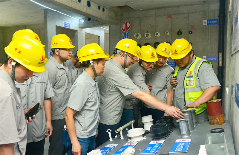 为进一步推进优质客户高效履约，提升交付品质、达成客户满意，2025年6月25日，304am永利建设集团在上海组织召开2025年越秀地产、华润置业客户履约推进会。